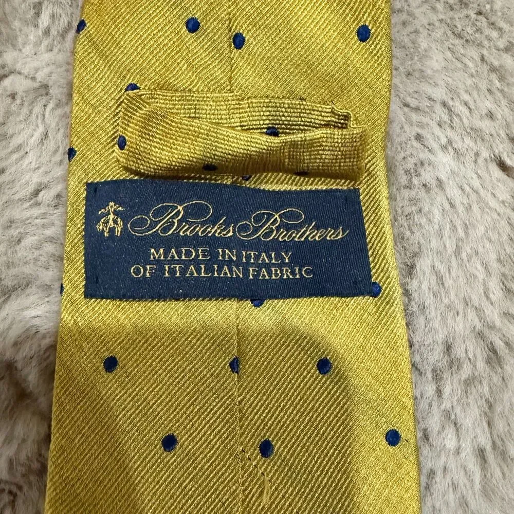 Brooks Brothers Yellow Silk Tie with Navy Polka Dot‎ Pattern - Made in Italy